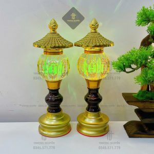 Đèn Mái Chùa